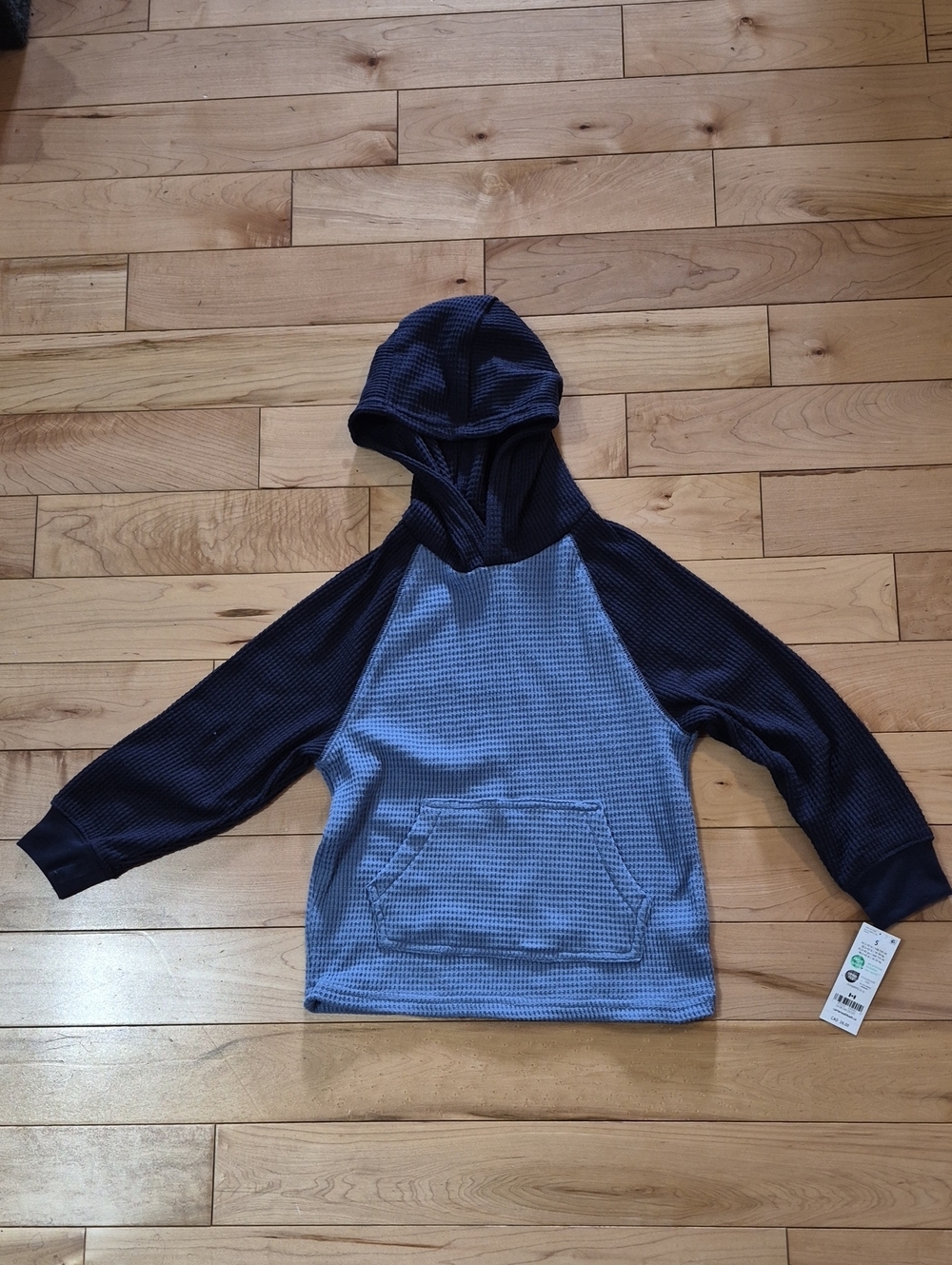Brand New Boys Size 5 OshKosh B'gosh Two-Tone Navy and Light Blue Waffle Hoodie